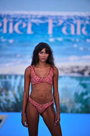 Brassière à fines bretelles